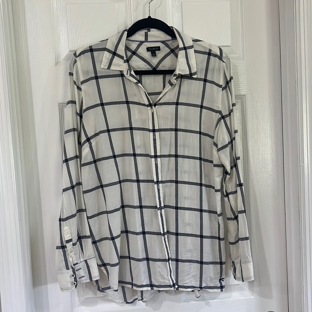 Beautiful lightweight plaid button down